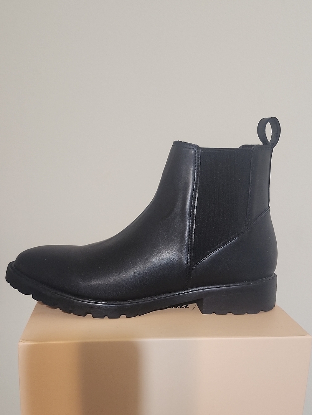 Steve Madden Black Chukka Chelsea Boot